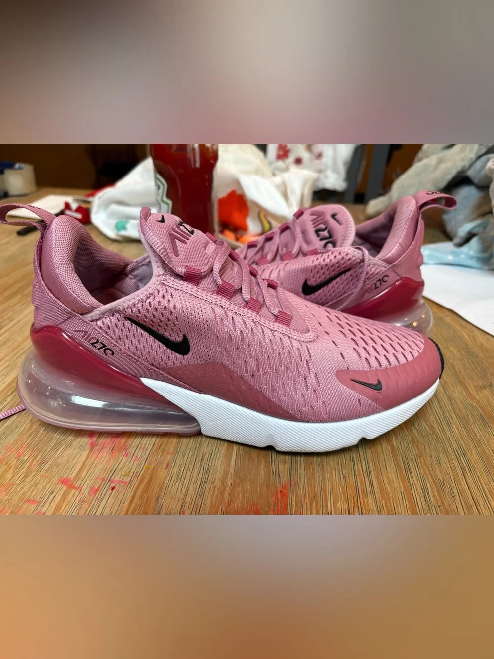 NWOT Nike Women's Air Max 270 Pink and Black Low-Top Sneakers